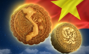 Bánh Trung Thu Phun Vàng 23k - Món Quà Sang Trọng Trao Gửi Yêu Thương 